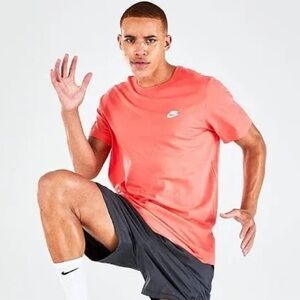 NIKE SPORTSWEAR CLUB T-SHIRT in pink magic ember